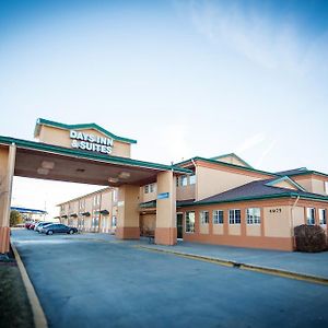 Days Inn & Suites By Wyndham Wichita